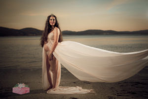 Sesión de fotos de embarazo en la playa
