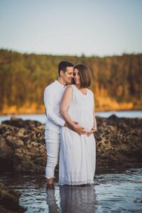 Las fotos de embarazo en la playa de Mariana